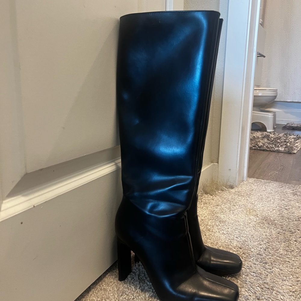 Black Knee-High Women's Boots